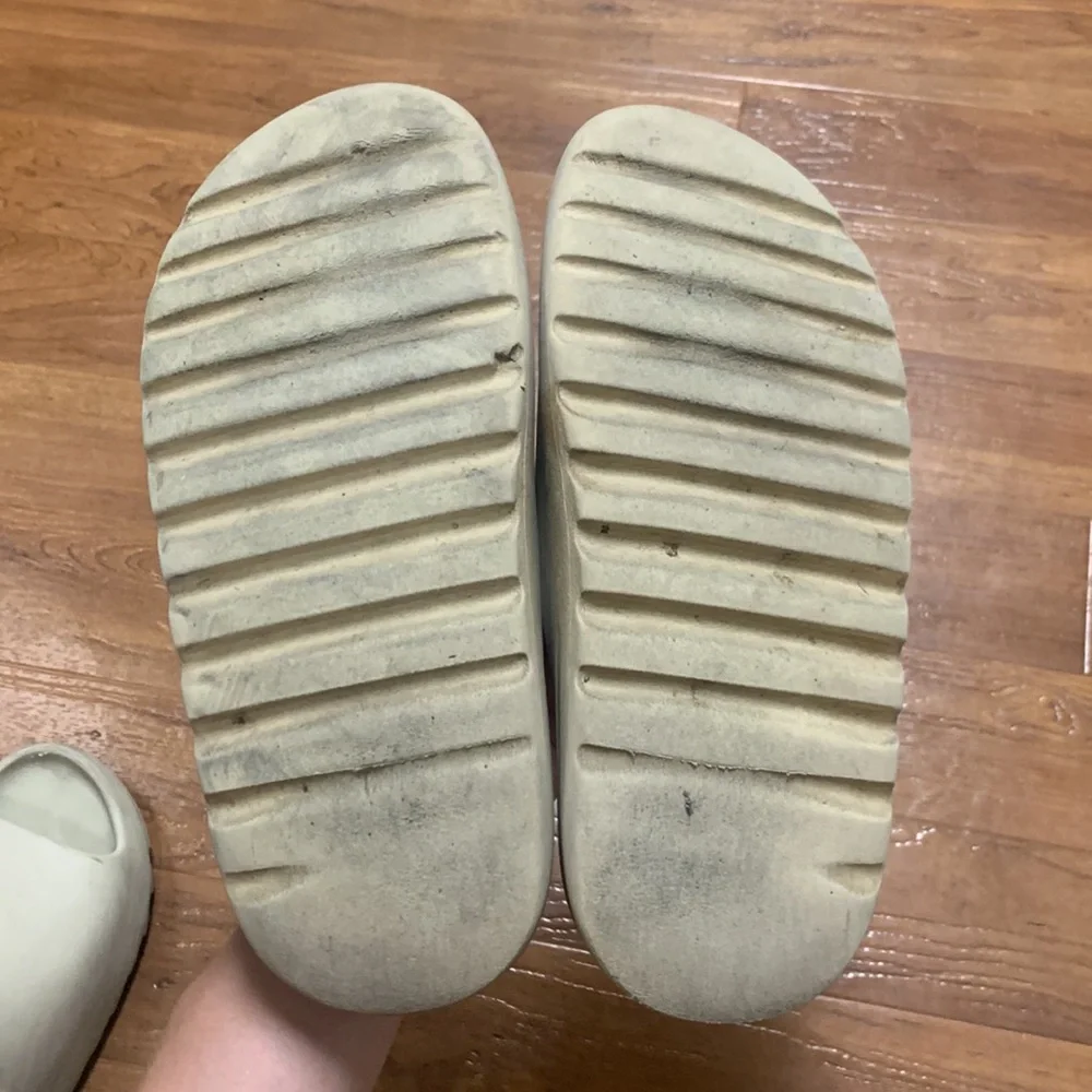 Yeezy slides bundle